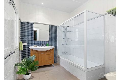 Property photo of 154 Boundary Road Camp Hill QLD 4152