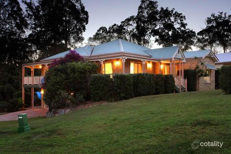 2 Fiddlewood Pl, Bridgeman Downs, QLD 4035