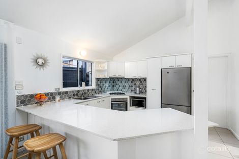 Property photo of 4 Daniel Crescent Ashmore QLD 4214