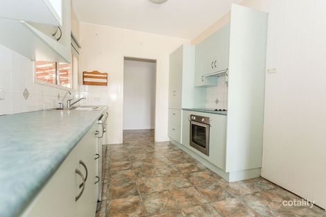 Property photo of 2 Leichardt Street Emerald QLD 4720