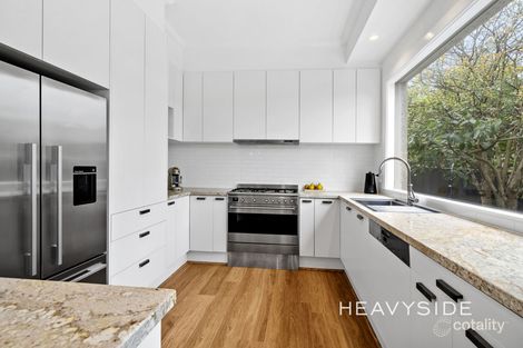 Property photo of 2 Whyte Grove Mont Albert VIC 3127