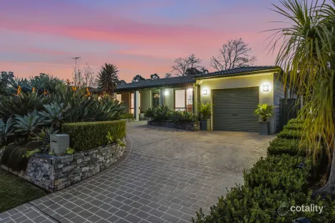 4 Mahogany Cl, Cranebrook, NSW 2749