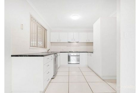 Property photo of 2/6 The Crescent Kallangur QLD 4503