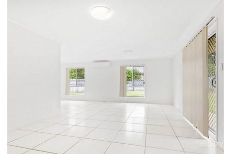 Property photo of 2/6 The Crescent Kallangur QLD 4503