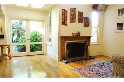 Property photo of 60 Illawarra Road Flemington VIC 3031