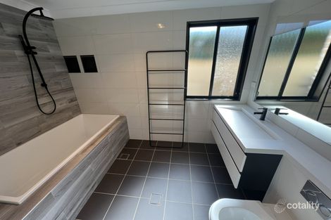 Property photo of 5 Applegum Place Prestons NSW 2170