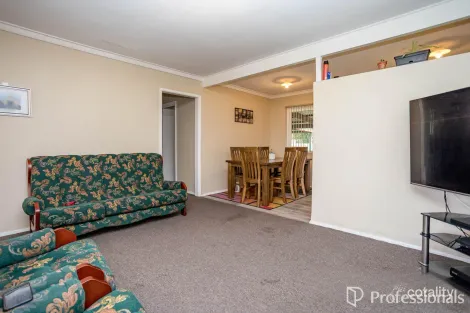 Property photo of 4 Elanora Road Armadale WA 6112