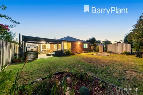 Property photo of 10 Vaughan Court Pakenham VIC 3810