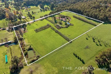 Property photo of 10 Walnut Road Bickley WA 6076