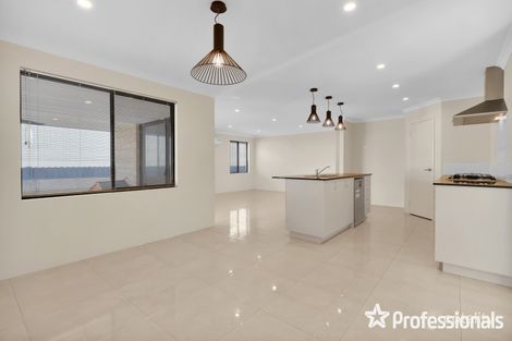 Property photo of 5 Esmerelda Rise Baldivis WA 6171