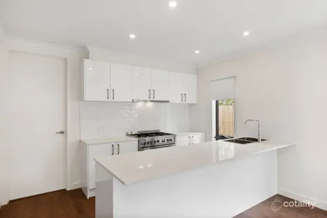 Property photo of 2/50 Coveside Avenue Safety Beach VIC 3936