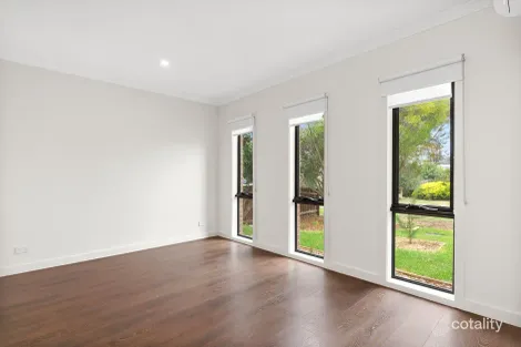 Property photo of 2/50 Coveside Avenue Safety Beach VIC 3936