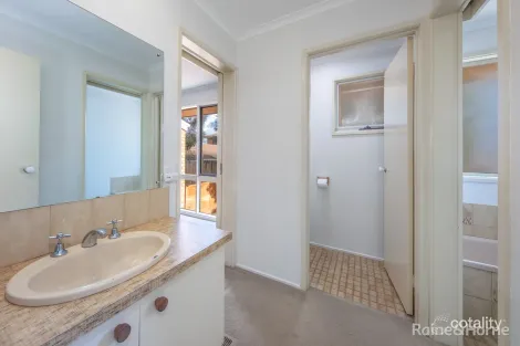 Property photo of 4 Curtin Drive Sunbury VIC 3429