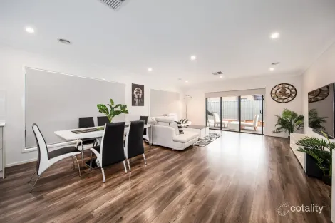 Property photo of 4 Stevenage Drive Strathtulloh VIC 3338