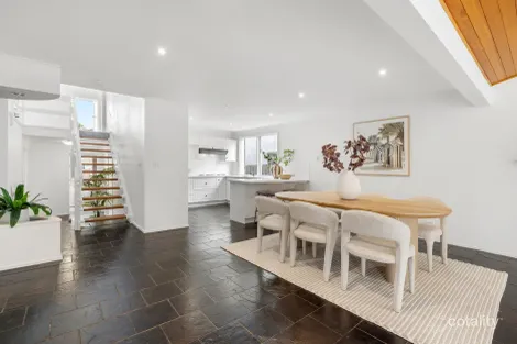 Property photo of 22 McIndoe Parade Parkdale VIC 3195