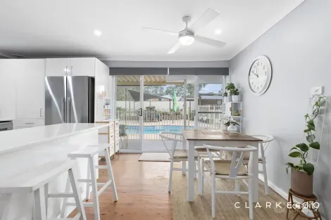 Property photo of 14 Purdom Close Thornton NSW 2322