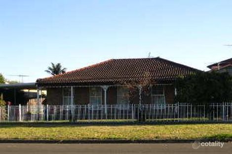 8 Canberra St, St Johns Park, NSW 2176