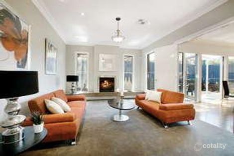 Property photo of 2 Faversham Road Canterbury VIC 3126