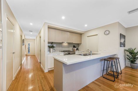 Property photo of 36 Colville Crescent Keysborough VIC 3173