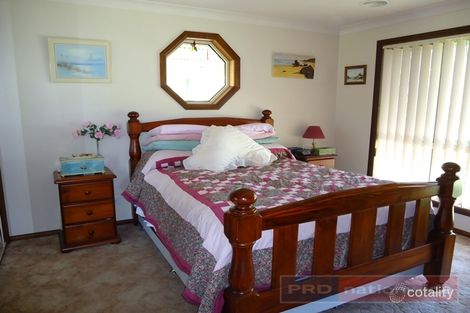 Property photo of 44 Hargreaves Close Lacmalac NSW 2720