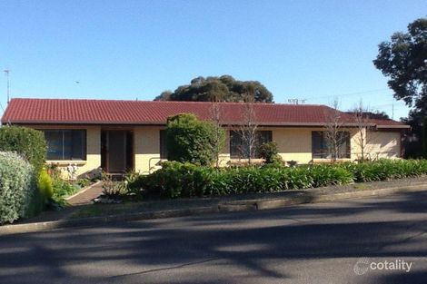 11 Norfolk Ave, Victor Harbor, SA 5211