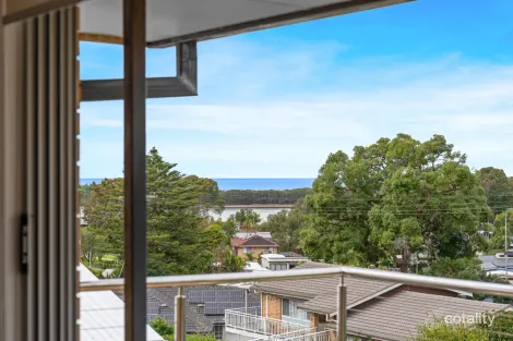 Property photo of 11 Braemar Drive Wamberal NSW 2260