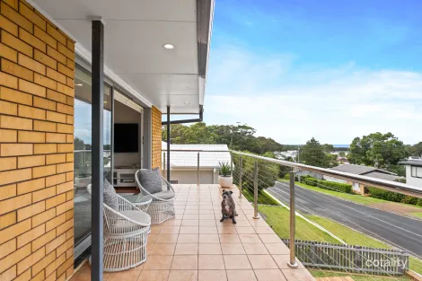 Property photo of 11 Braemar Drive Wamberal NSW 2260