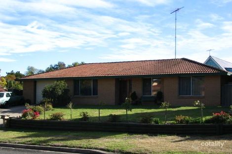 2 Oberon Cres, South Penrith, NSW 2750