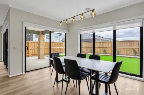 Property photo of 19 Pendower Way Werribee VIC 3030