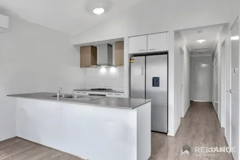 Property photo of 2 Abalone Walk Tarneit VIC 3029