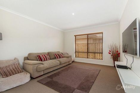 Property photo of 26 Ningaloo Drive Pimpama QLD 4209