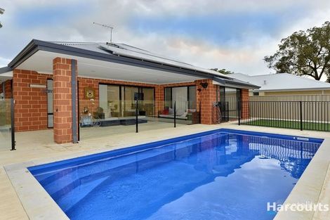 5 Dundee Way, Meadow Springs, WA 6210