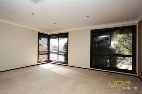 Property photo of 24 Grantley Drive Gladstone Park VIC 3043