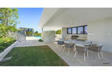 Property photo of 4/20 Executive Drive Burleigh Waters QLD 4220