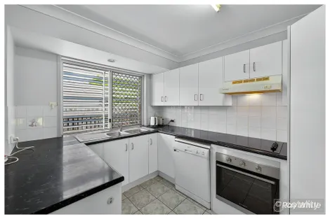 Property photo of 18 Ottaway Street Norman Gardens QLD 4701