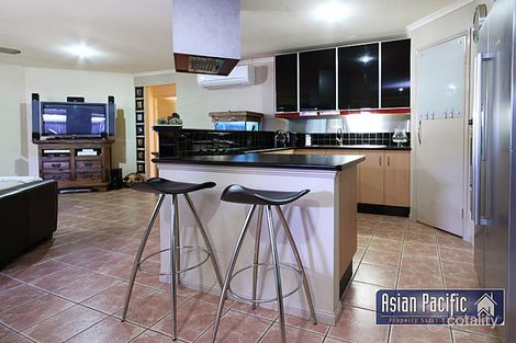 Property photo of 1 Kew Close Forest Lake QLD 4078