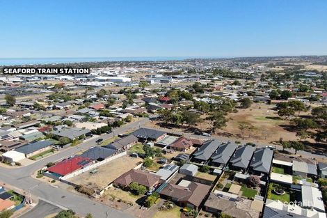 Property photo of 18 Trim Crescent Old Noarlunga SA 5168