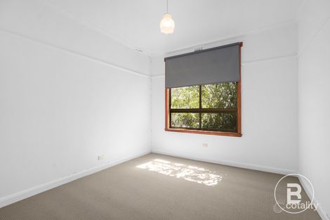 Property photo of 4 Daphne Street Wendouree VIC 3355