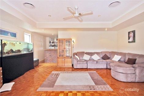 Property photo of 15 Verdure Place Bonogin QLD 4213
