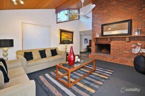 Property photo of 32 Onkara Court Eltham VIC 3095