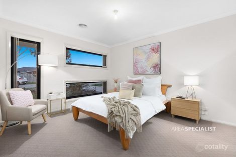 Property photo of 71 Bluemist Circuit Lyndhurst VIC 3975