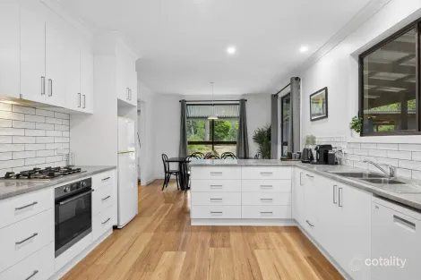 Property photo of 185 Whitegum Drive Wheatsheaf VIC 3461