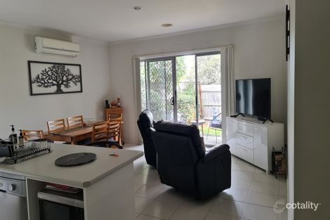Property photo of 92 Broderick Road Carrum Downs VIC 3201