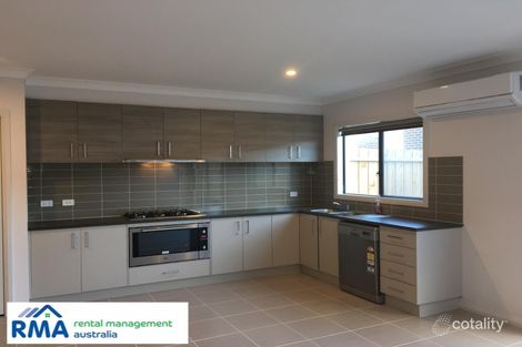 Property photo of 31 Exploration Avenue Werribee VIC 3030