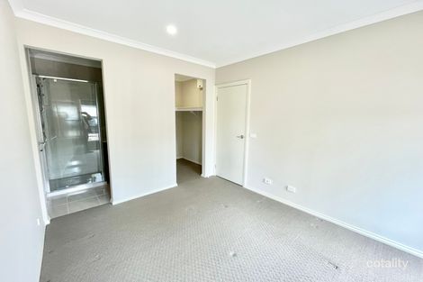 Property photo of 47 Twain Way Fraser Rise VIC 3336