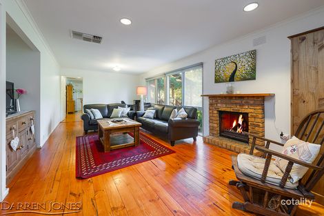 Property photo of 11 Miowera Green Greensborough VIC 3088