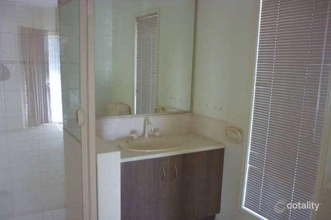 Property photo of 11 McTavish Boulevard Horsham VIC 3400