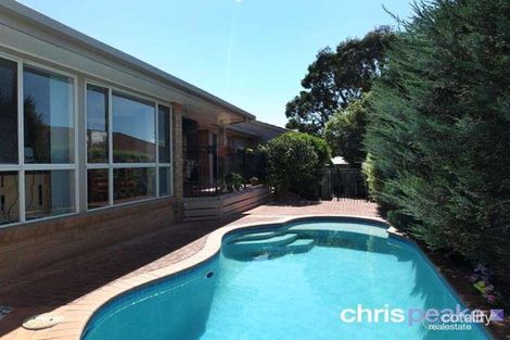 Property photo of 2 Barber Court Berwick VIC 3806