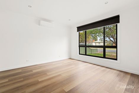 Property photo of 3 Oak Avenue Benalla VIC 3672