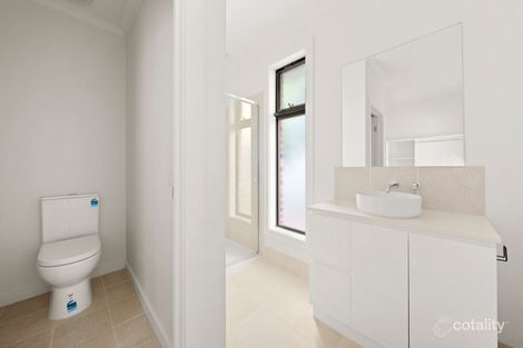 Property photo of 3 Oak Avenue Benalla VIC 3672